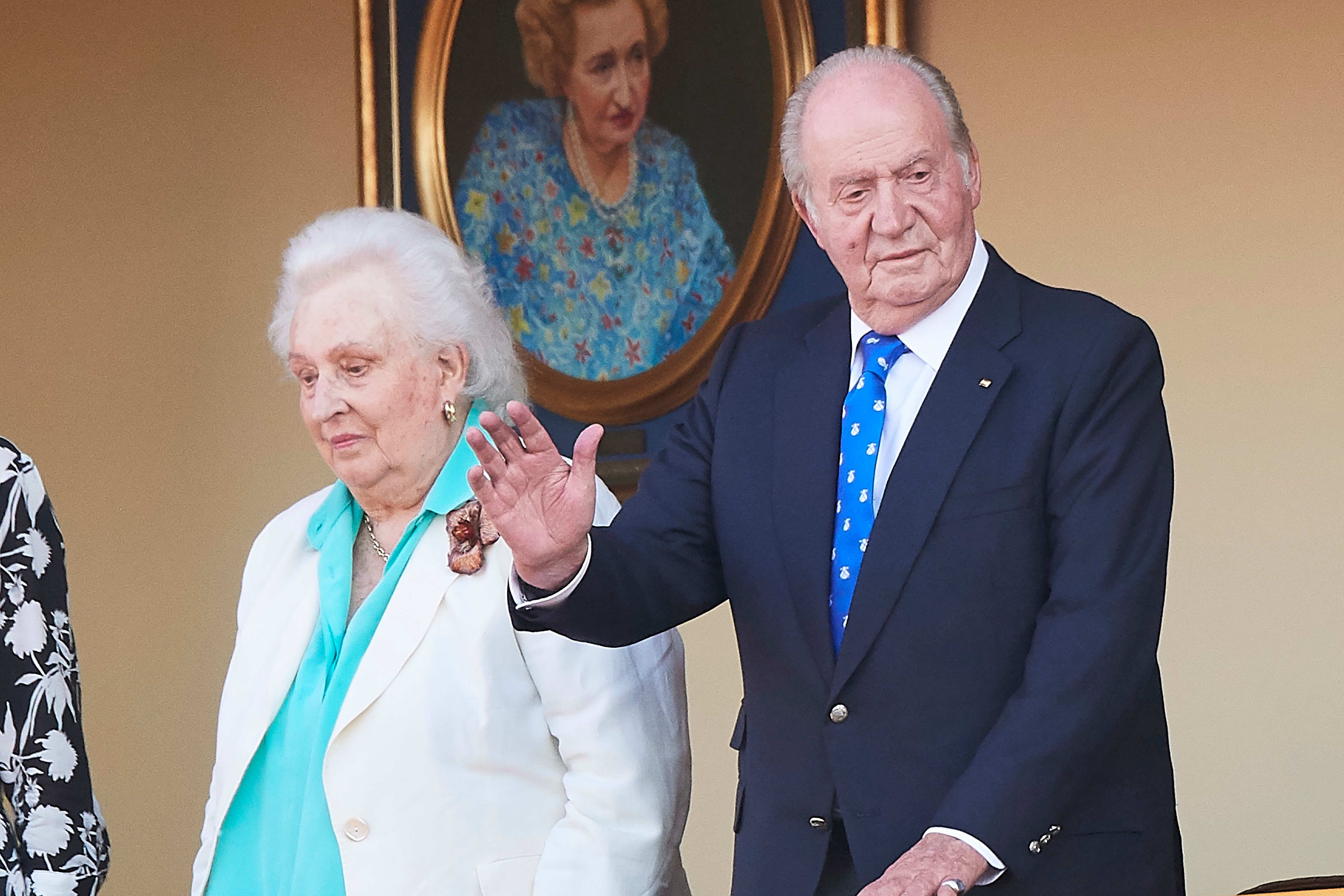 La Infanta Pilar con el rey Juan Carlos en junio de 2019/ Shutterstock 