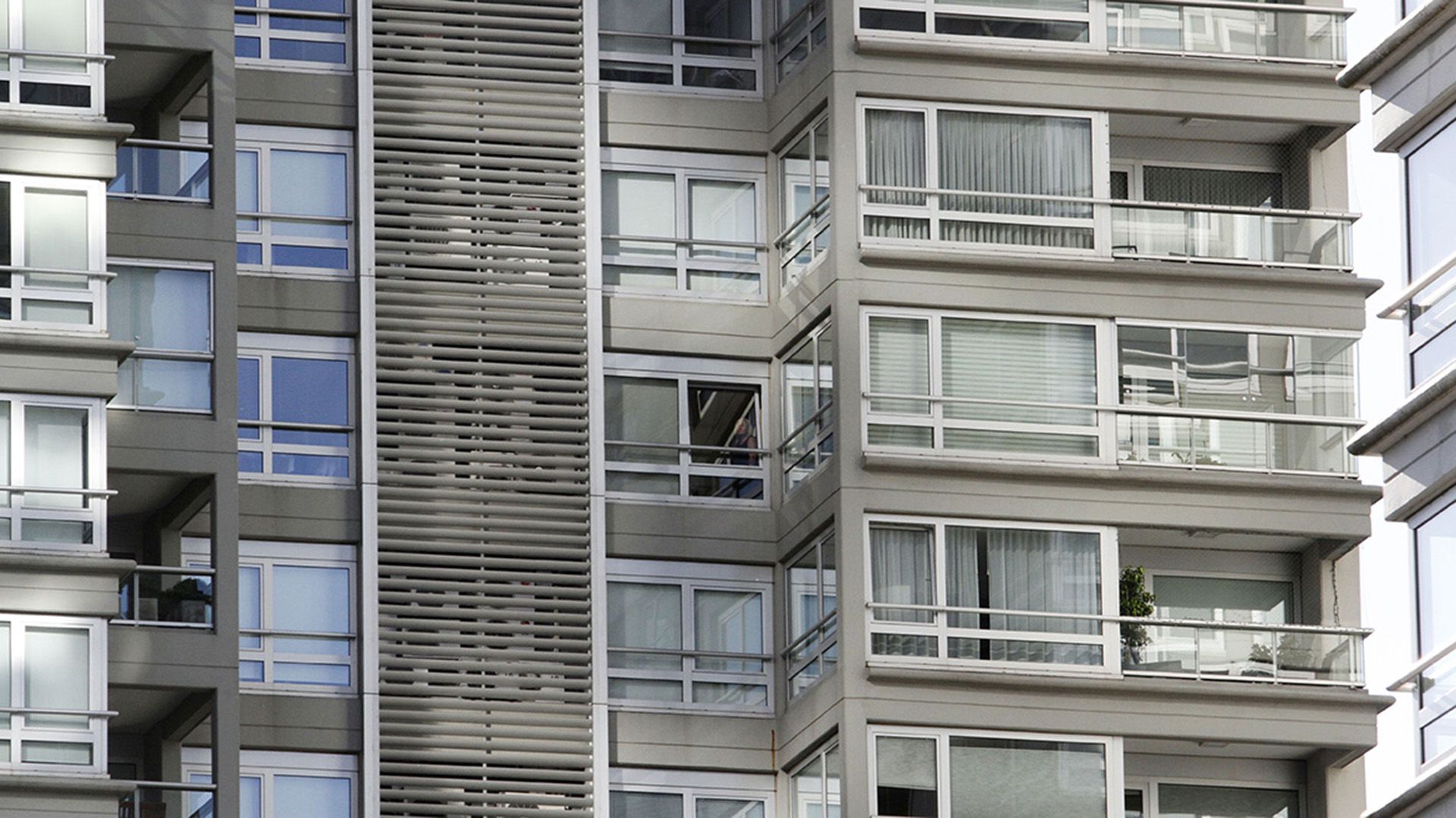 Nisman vivía en el piso 13 de la torre Boulevar (DYN)