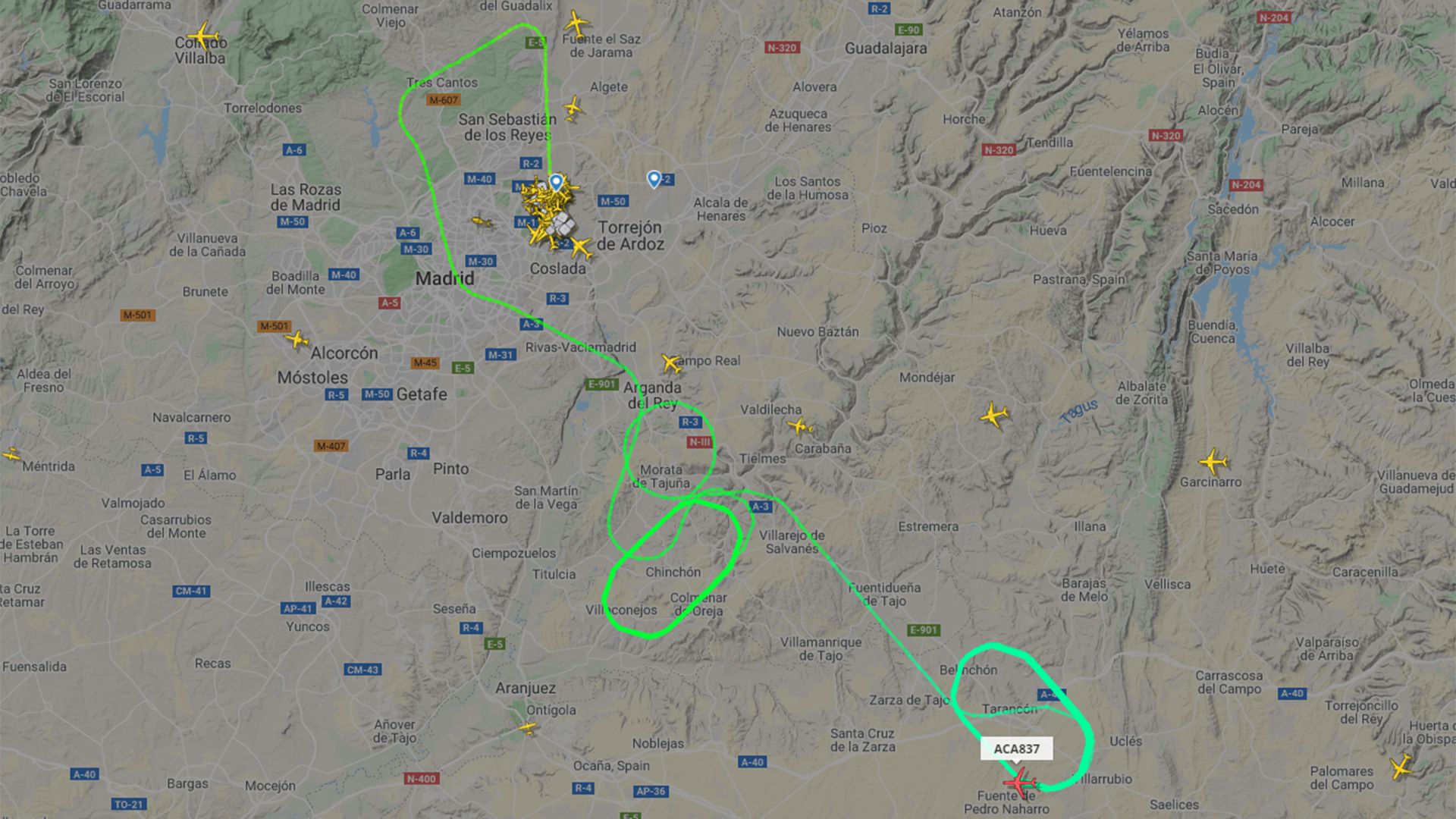 El vuelo AC 837 de Air Canadá se encuentra sobrevolando en círculo en un área cercana a Madrid para consumir combustible antes de realizar su aterrizaje de emergencia