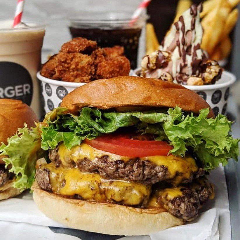 Sándwich hecho 100% mano, con carne de res de vacas alimentadas con pasto premium, hacen la diferencia para que las hamburguesas de Buger Project sean una de las mejores en el mundo (Burger Project)
