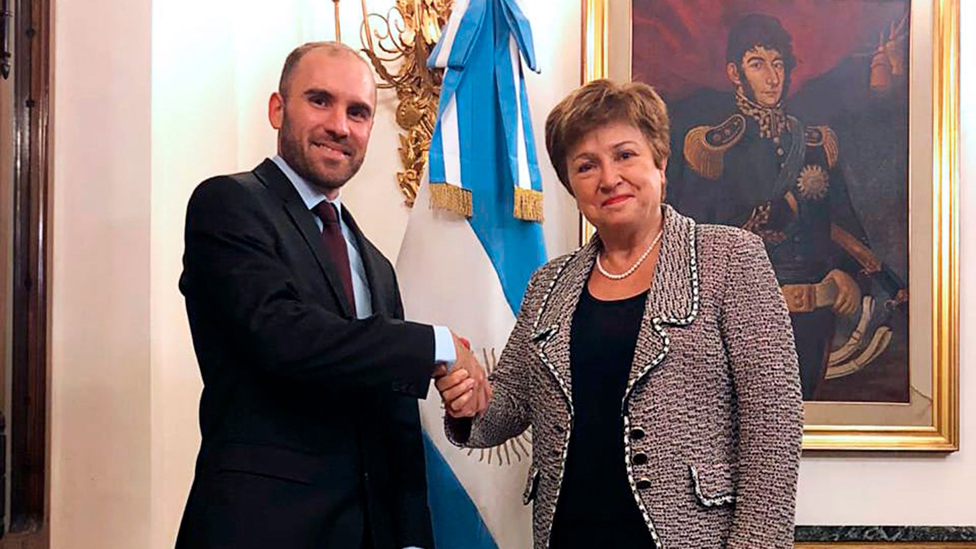 El ministro Guzmán y la titular del FMI, Georgieva, tras la reunión que tuvieron ayer en Roma