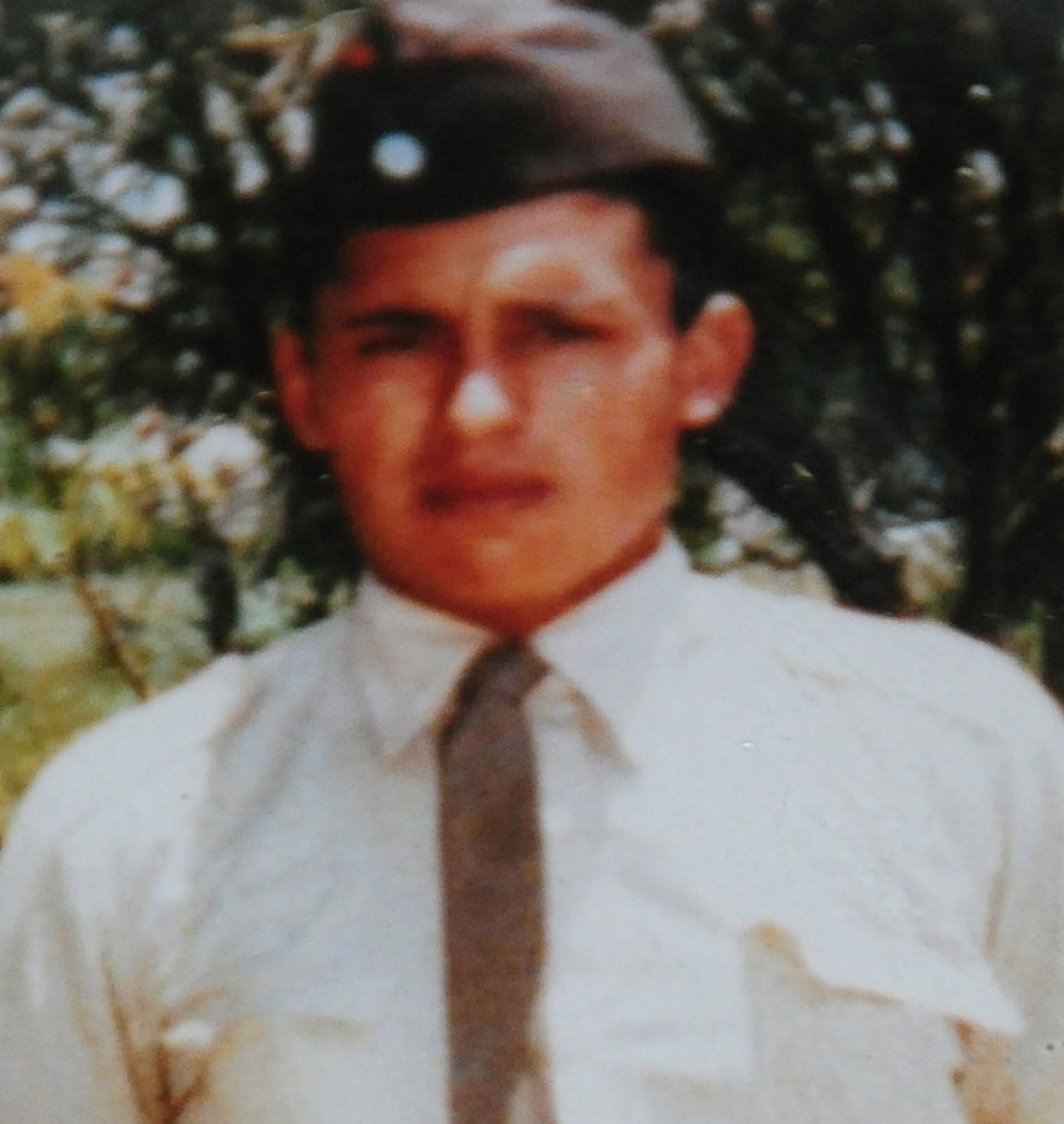 La única foto que Gabino se sacó en su corta vida de 19 años: orgulloso en su uniforme del regimiento 12 de Corrientes 