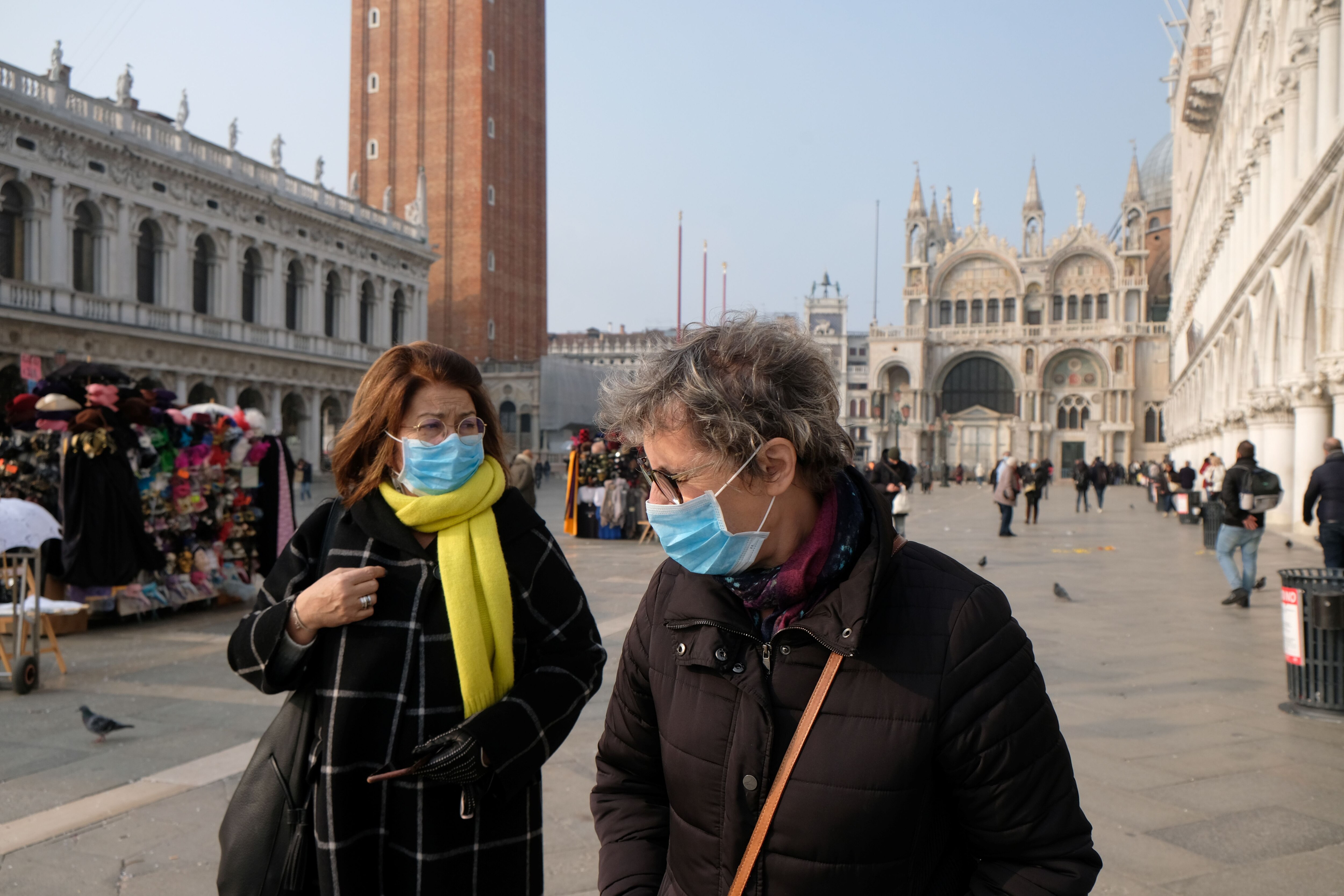 En pocos días, el virus causó al menos siete muertos en Italia, aunque la mayoría son pacientes ancianos o con enfermedades terminales (Reuters)