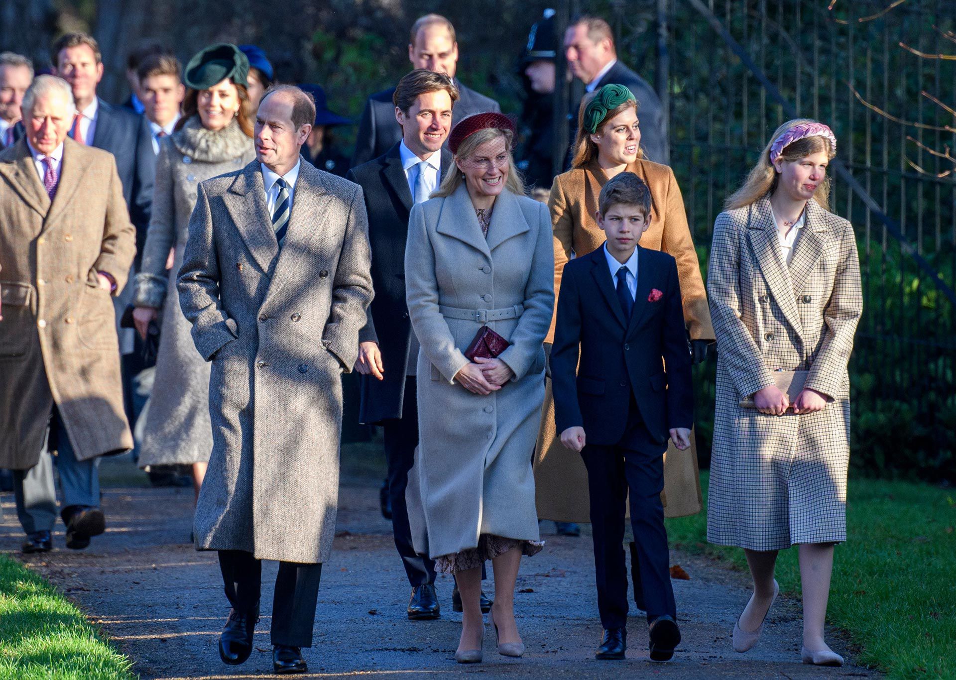 El príncipe Eduardo con Sophie d Wessex y sus hijos James y Louise en diciembre de 2019 (Shutterstock) 
