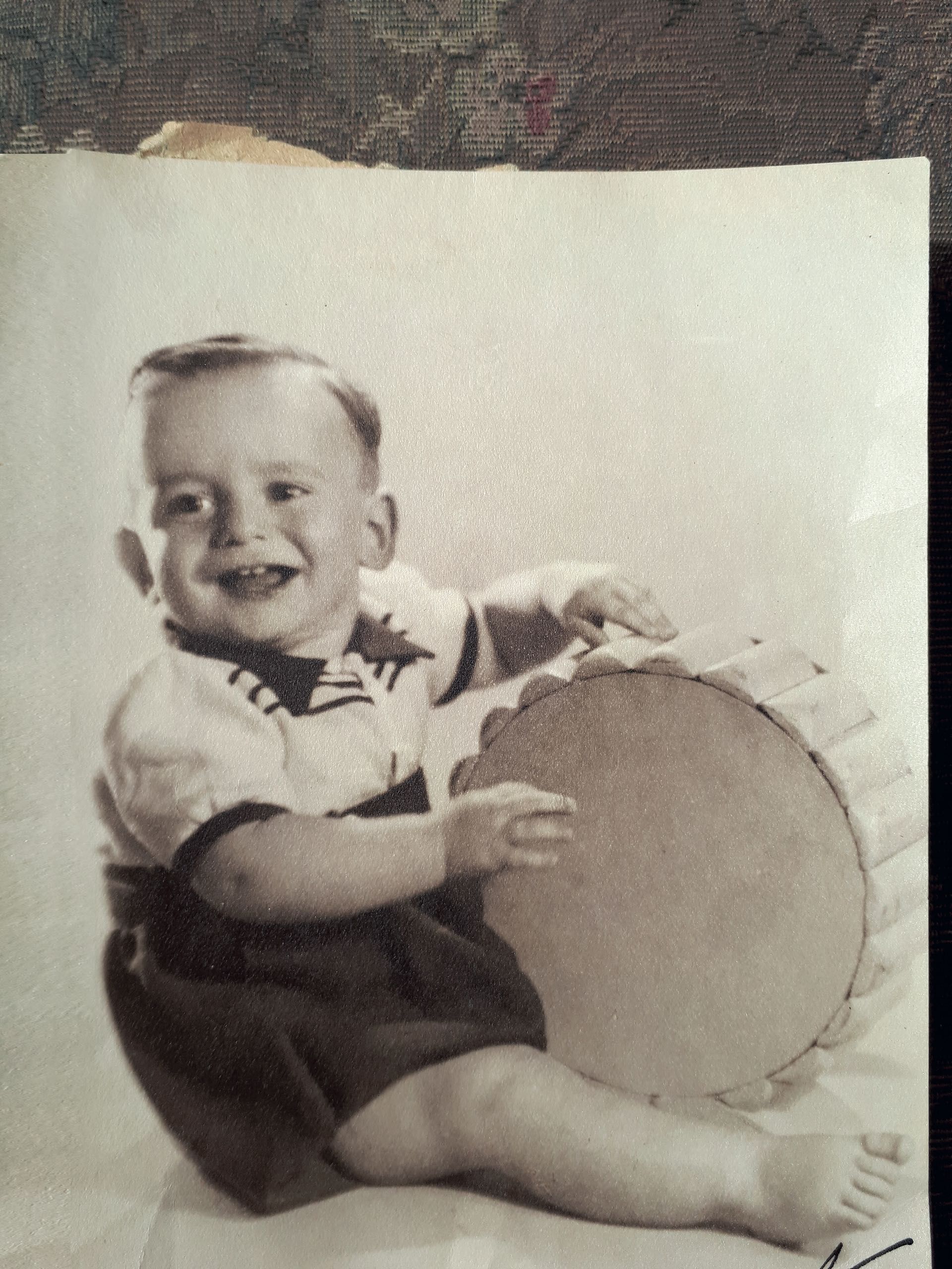 Jorge en su niñez, con la ancha sonrisa que lo caracterizó siempre. (Foto Archivo Gente)
