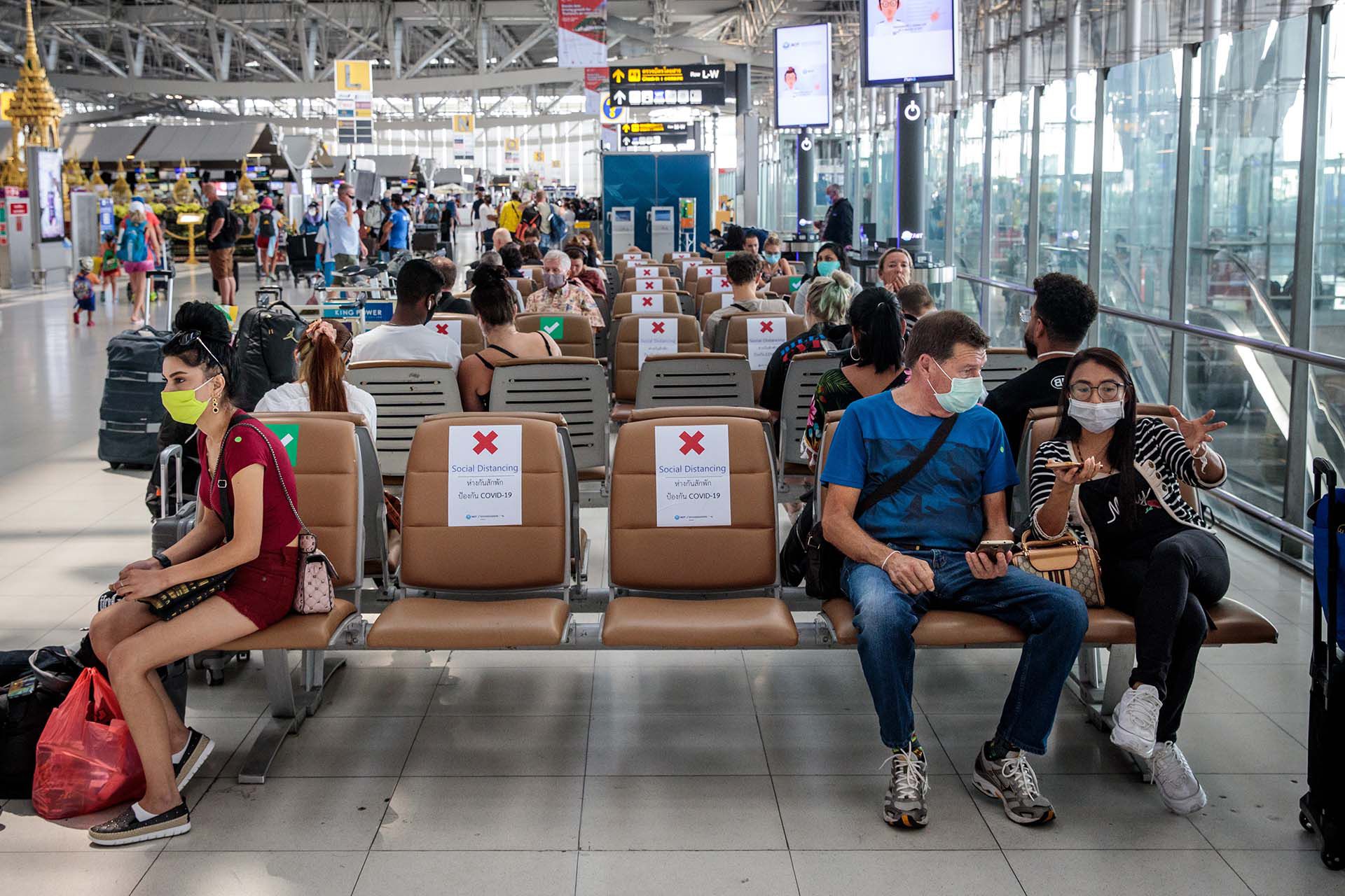 Una zona de espera en el Aeropuerto de Bangkok, Tailandia.