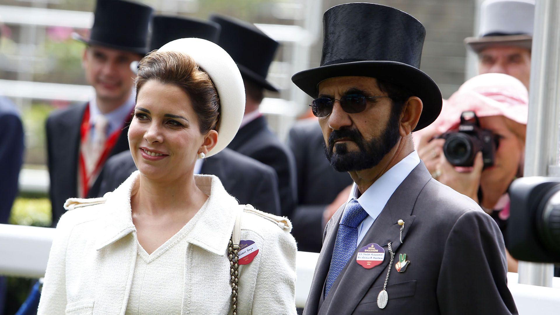 El emir de Dubai, Mohammed bin Rashid Al Maktoum y la princesa Haya de Jordania durante el tradicional Royal Ascot del Reino Unido, el 15 de junio de 2016 (Shutterstock)