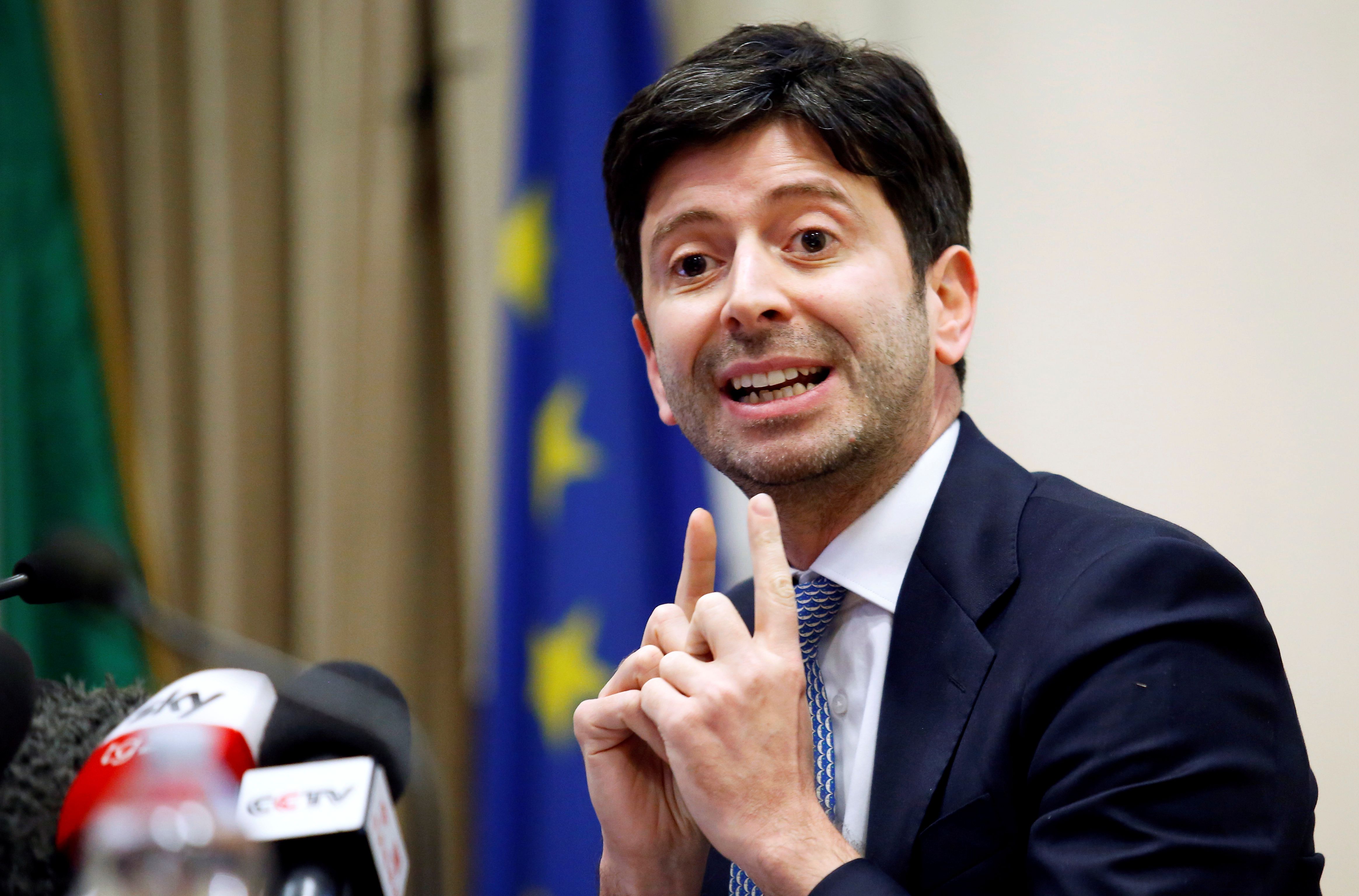 El ministro de Salud Roberto Speranza (REUTERS/Remo Casilli)