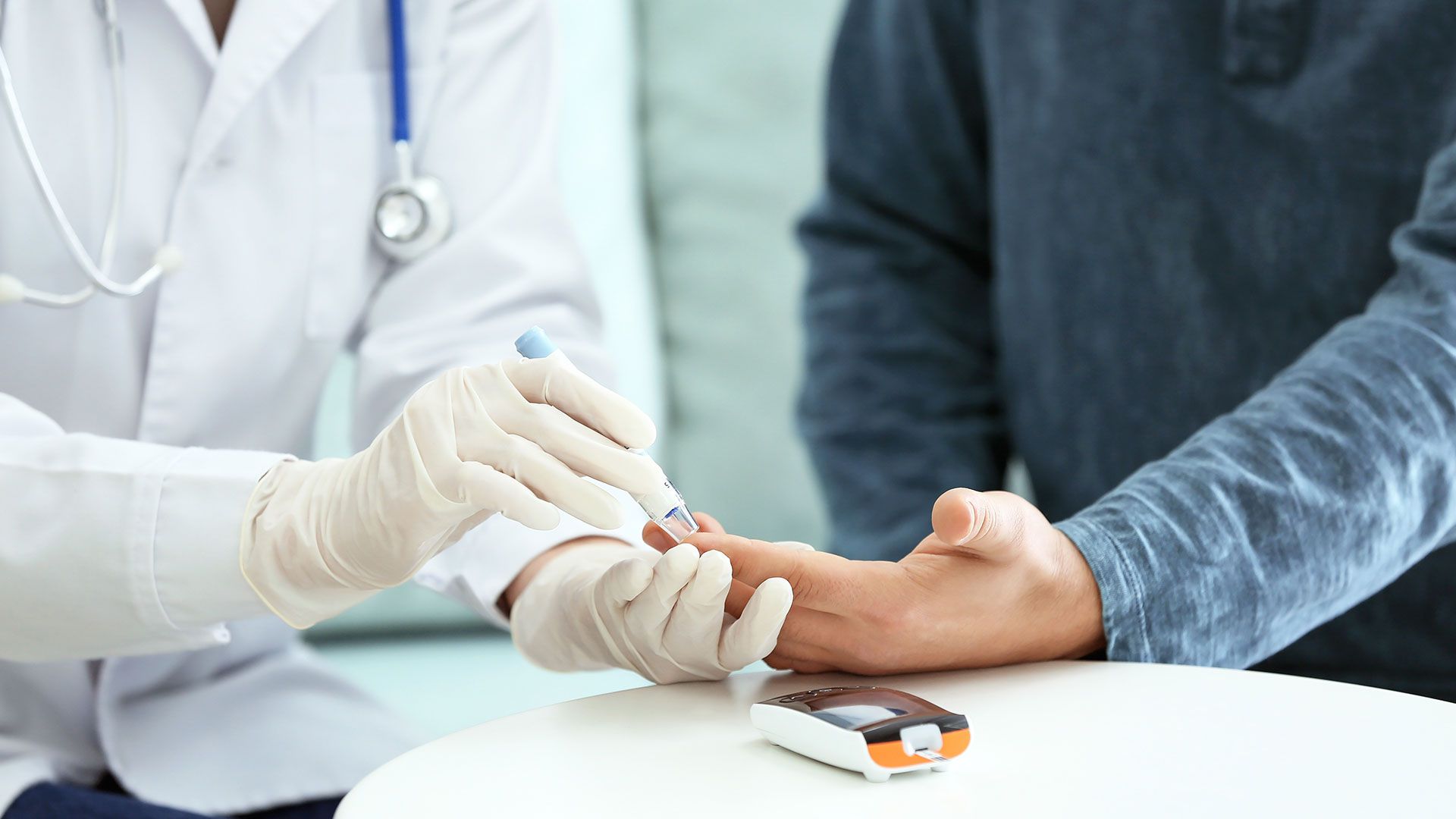 Con la diabetes, sistema inmunológico del paciente está disminuido, lo cual complica el tratamiento del coronavirus. (Foto: Shutterstock)