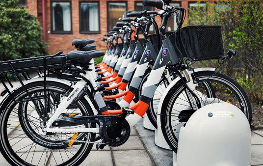 Bicicleta eléctrica: la nueva estrella de la movilidad urbana
