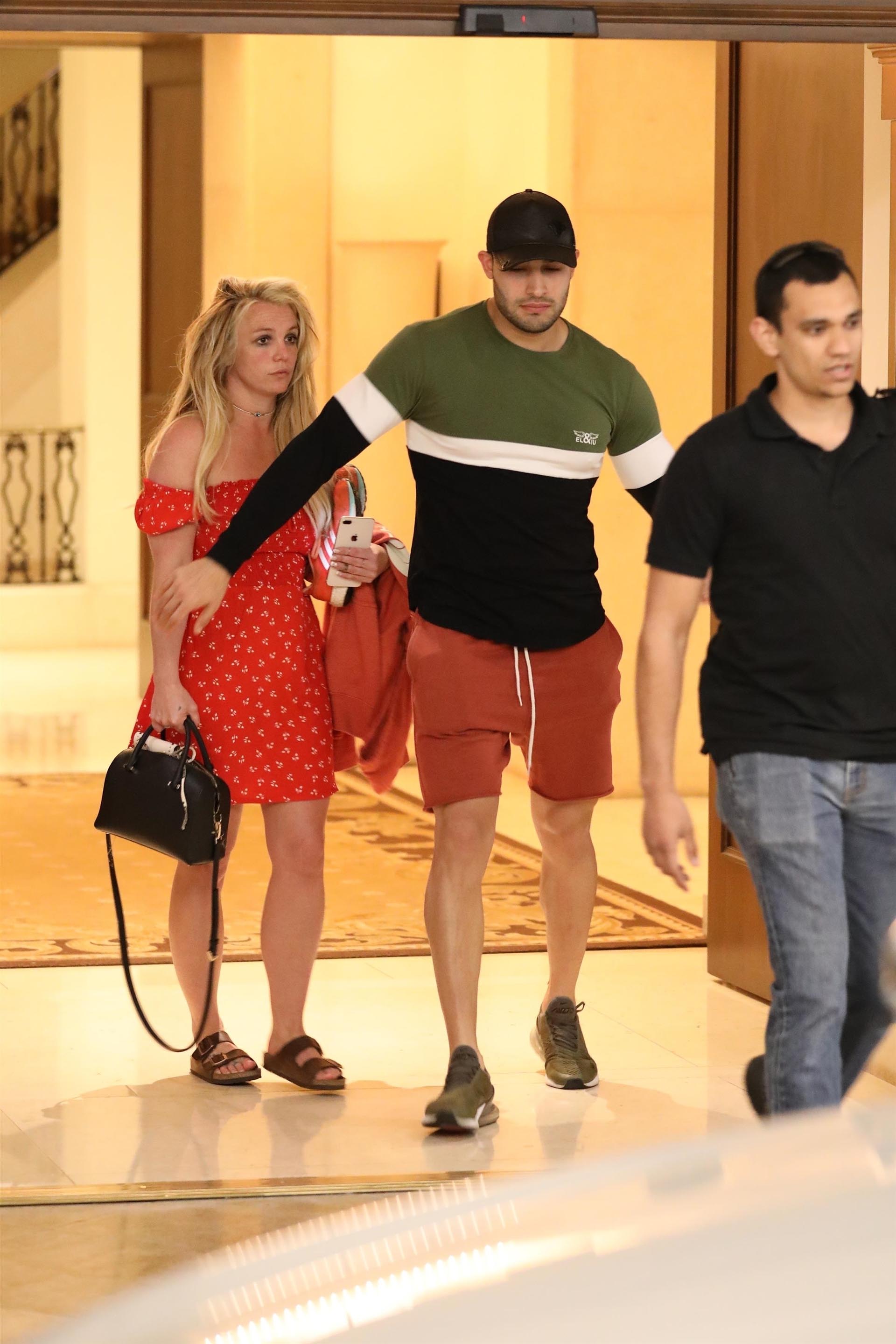 Britney Spears con su novio Sam Asghari (The Grosby Group)