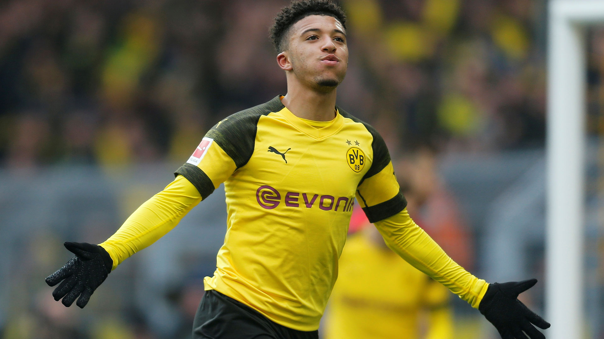 Jadon Sancho acaba de cumplir 19 años pero es una de las estrellas de la Bundesliga (Reuters)