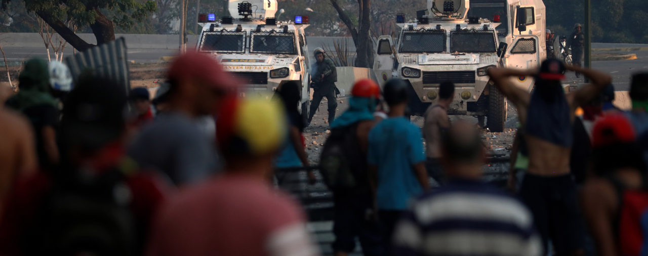 Incertidumbre en Venezuela tras un agitado día de protestas y represión