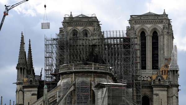 La catedral de Notre Dame quedó muy frágil y no resistiría un viento de 90 km por hora