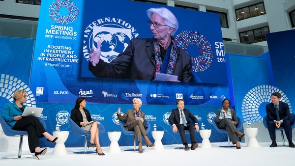 Las medidas del Gobierno no incluyen cambios por ahora en el programa con el FMI