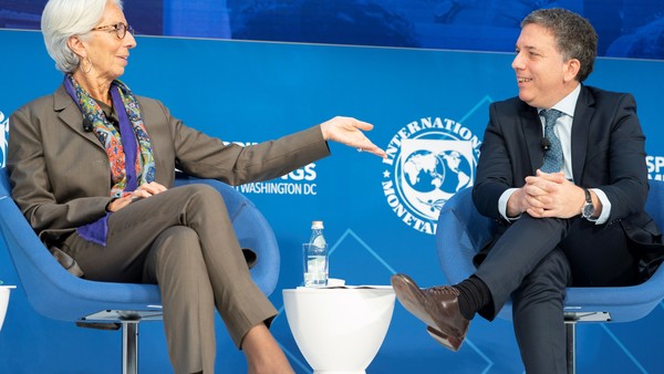 Para el FMI, las medidas "deberían ayudar a enfrentar las expectativas inflacionarias"