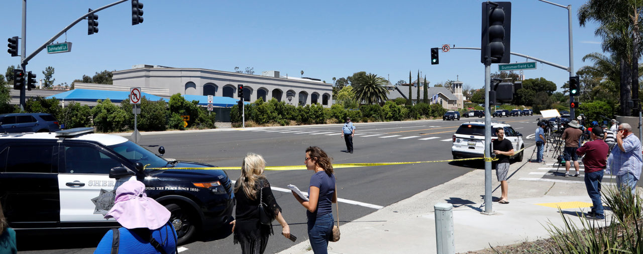 Un hombre abrió fuego en una sinagoga de San Diego, California: un muerto y tres heridos