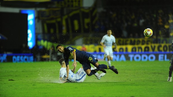Bebelo Reynoso sufrió una severa lesión y no volverá a jugar en Boca hasta el próximo semestre