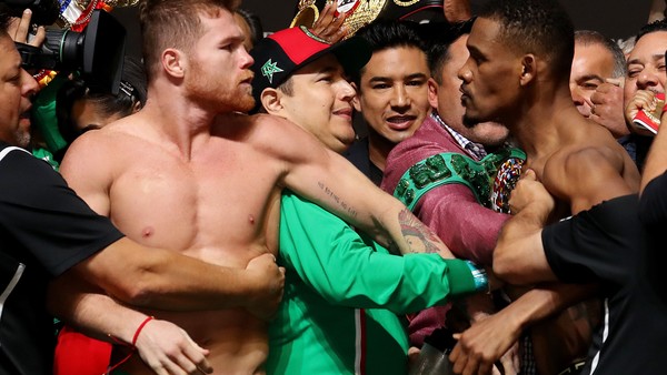 Con la estelar pelea entre Canelo Álvarez y Daniel Jacobs debuta el VAR en el boxeo