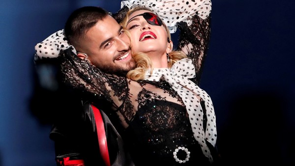 Cuánto gastó Madonna para su coreografía con hologramas