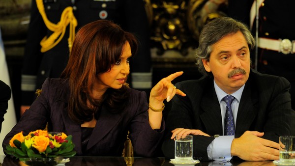 El frente judicial de Cristina es más complicado que el de Menem en el 2003