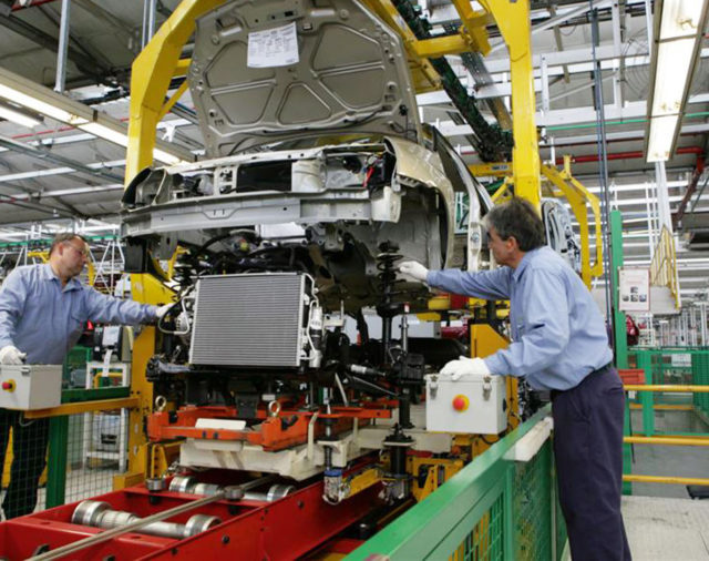 El Gobierno dispuso un alivio impositivo para la exportación de vehículos