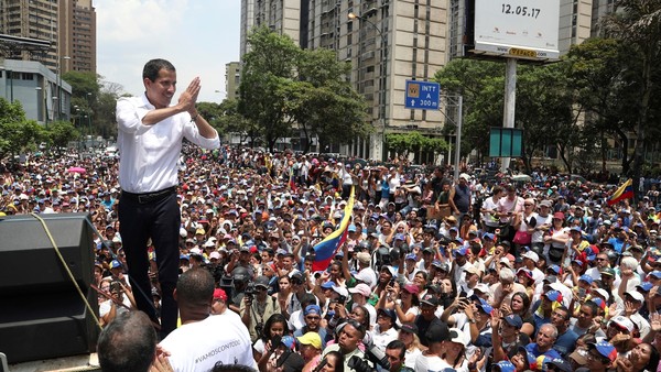 Juan Guaidó vuelve a llamar a un paro en Venezuela tras el fallido intento del jueves