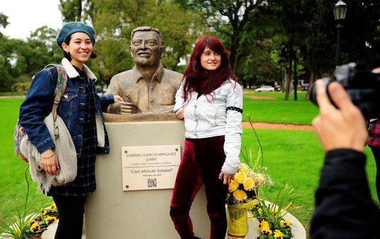 La Ciudad suma un homenaje clave: García Márquez ya tiene un busto en el Rosedal
