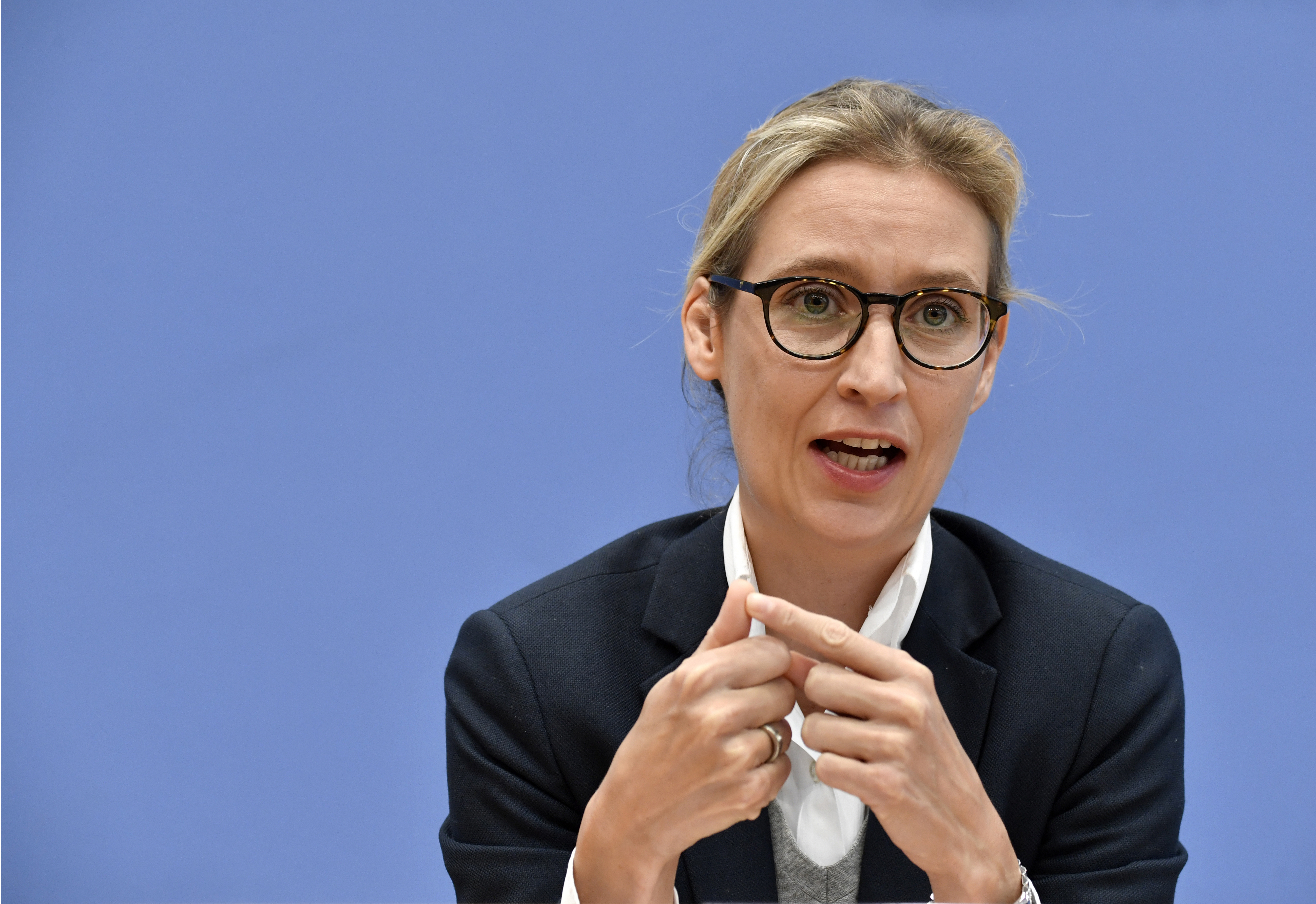 Alice Weidel, líder parlamentaria de Alternativa para Alemania, el partido alemán de extrema derecha que está en ascenso (AFP PHOTO / John MACDOUGALL)