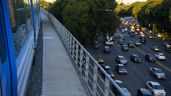 Viaducto Mitre: extienden los viajes de prueba y se demora su inauguración