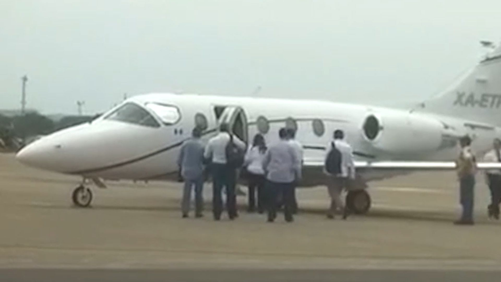 El vuelo de la lideresa tuvo un costo de 460,000 pesos (Foto: captura de pantalla)