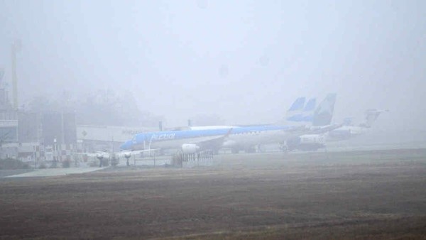 Cierran el aeropuerto de Córdoba por una espesa niebla