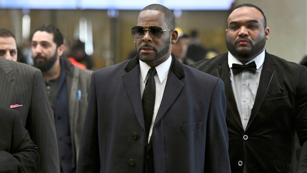 El cantante R. Kelly fue acusado de 11 nuevos casos de abuso sexual
