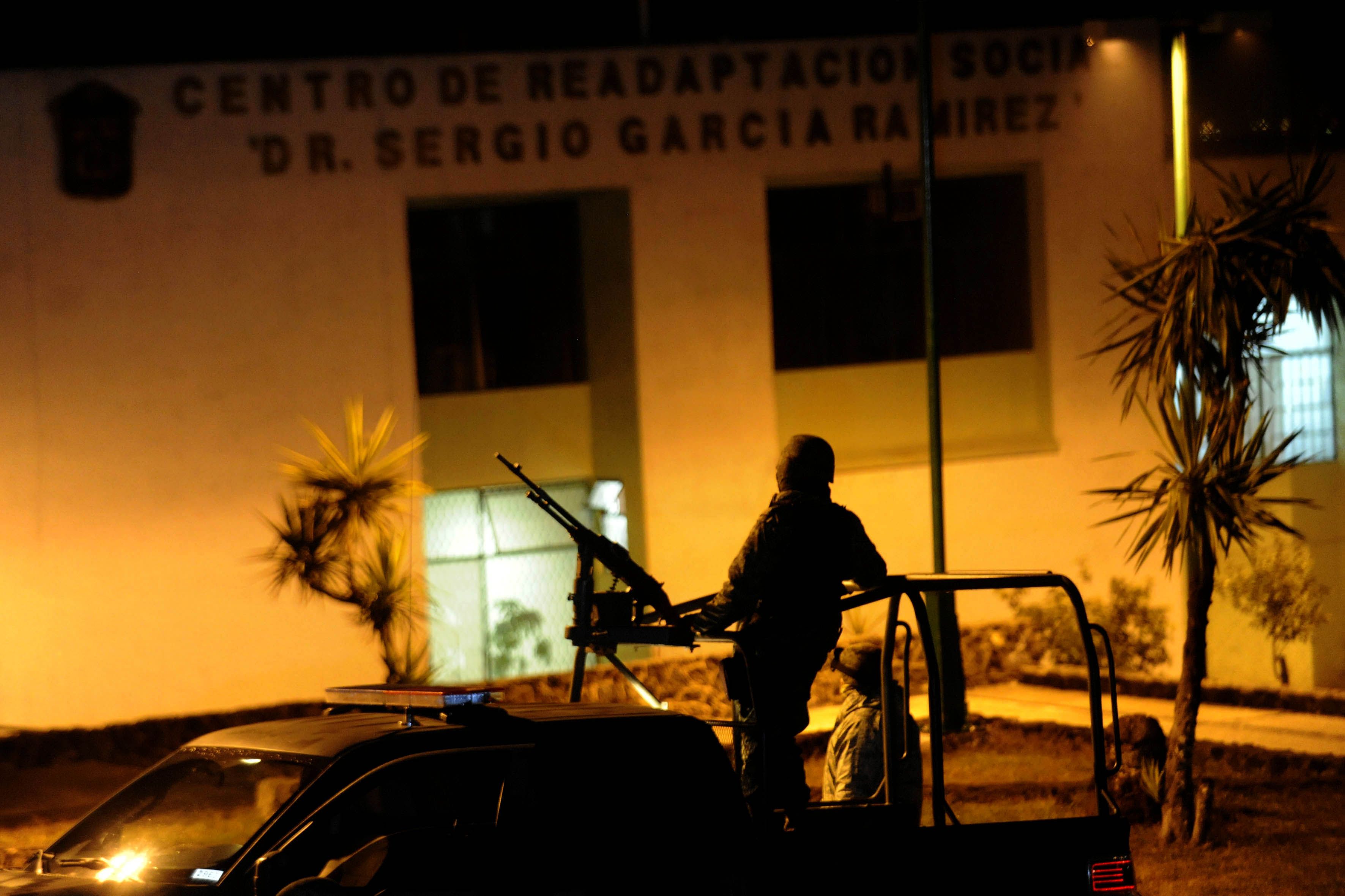 El Ejército mexicano vigila el penal de Chiconautla tras un motín ocurrido en 2014 (Foto: Luis Carbayo/ Cuartoscuro)