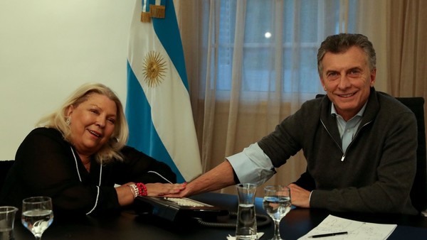 Elisa Carrió apoyó la designación de Miguel Ángel Pichetto como candidato a vice de Mauricio Macri: "Nunca fue golpista"