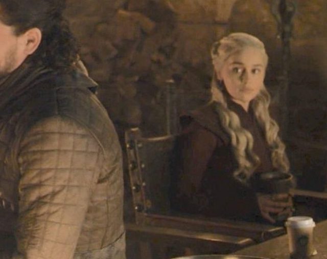 "Game of Thrones": revelaron quién olvidó el infame vaso de café que se coló en una escena
