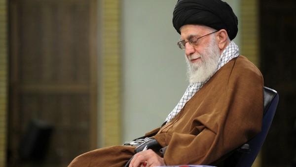 Irán dice que las sanciones de Estados Unidos suponen un "cierre permanente" de la vía diplomática