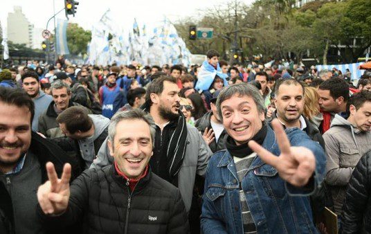 La Cámpora copó los espacios y dejó heridos en el peronismo tradicional