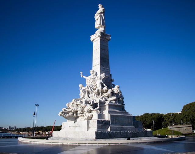 La estatua de Cristóbal Colón ya tiene su lugar en la Ciudad de Buenos Aires
