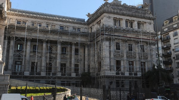 La restauración del Palacio del Congreso: el delicado proceso para que su fachada y su cúpula vuelvan a brillar