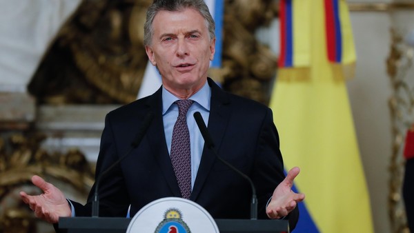 Mauricio Macri aseguró que la inflación "seguirá en baja" y les hizo un pedido a los gobernadores