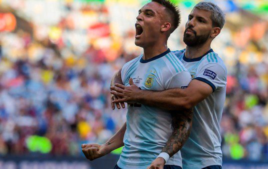 Para los hinchas, Argentina es favorita ante Brasil