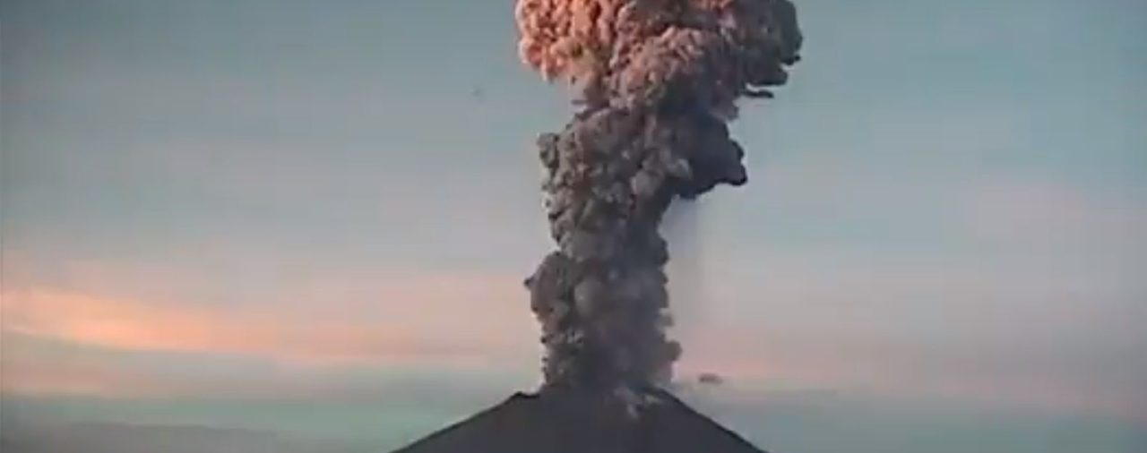 Volcán Popocatépetl: se registró una explosión de 5 km a primera hora del lunes