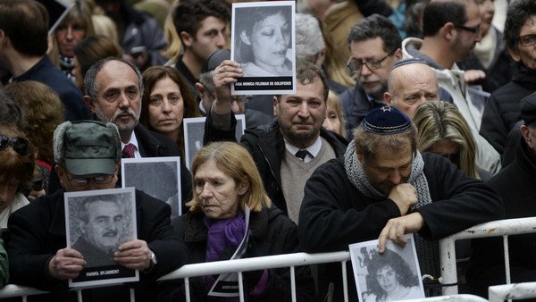 A 25 años del ataque a la AMIA, la comunidad judía renovó el pedido de justicia: "El dolor permanece igual que en 1994"