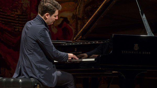 Alessio Bax: el hilo rojo de un pianista magistral