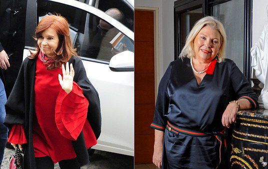 Cita de rivales acérrimas frente al mar: Cristina Kirchner y Elisa Carrió presentaron sus libros entre ironías de campaña
