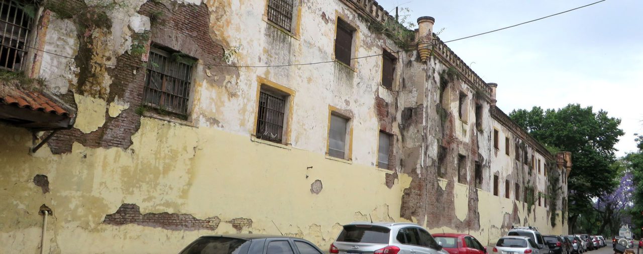 El Estado pone a la venta nuevos terrenos y espera recaudar USD 57 millones: parte de la cárcel de Caseros será transferida a la Ciudad