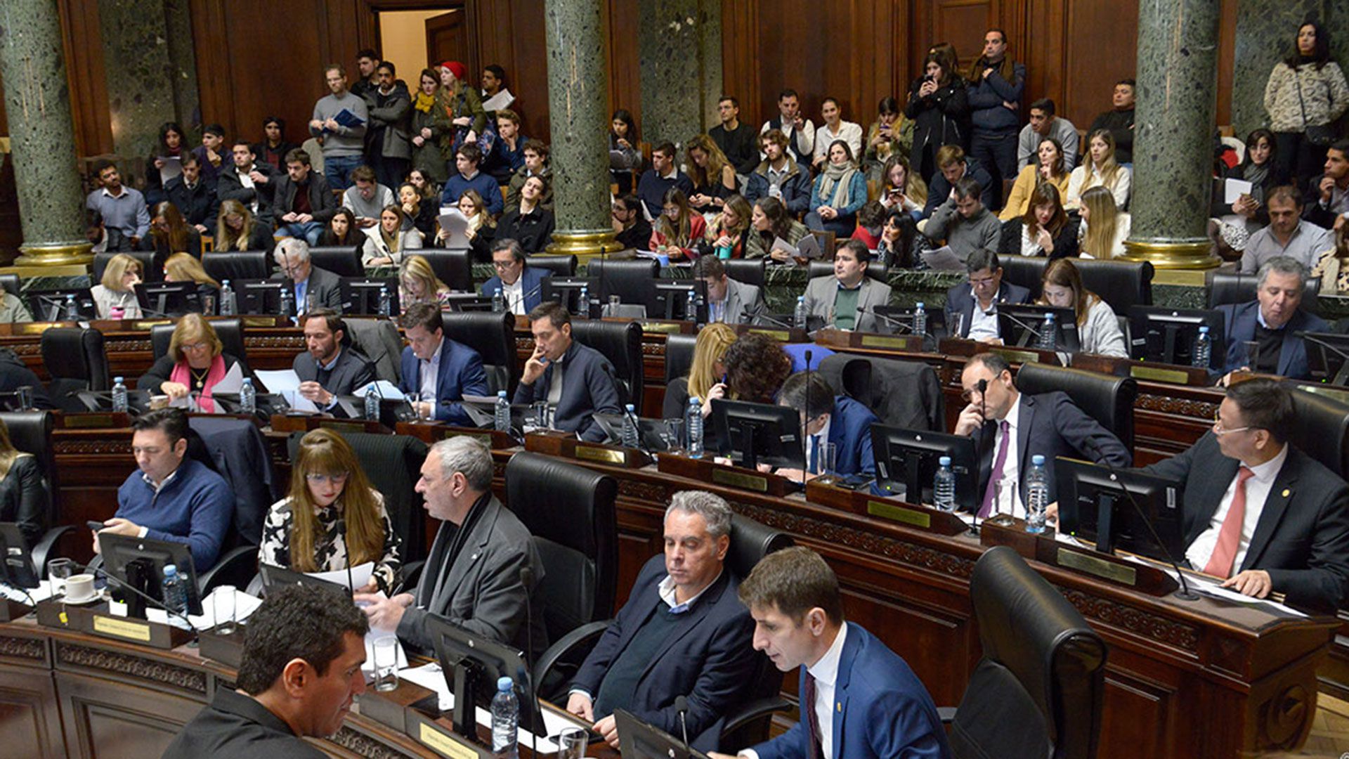 La Legislatura de la ciudad de Buenos Aires aprobó la venta de 12 terrenos públicos