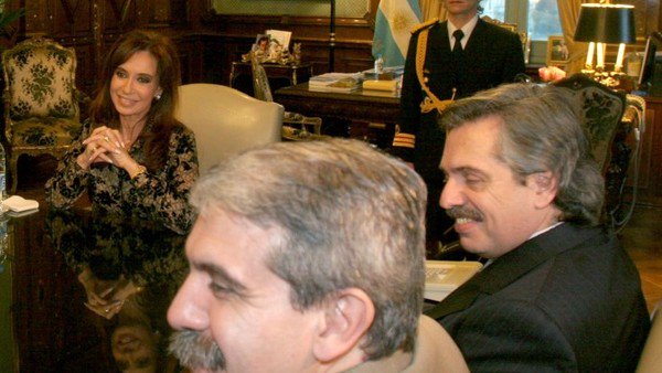Los errores no forzados en campaña de Alberto, Cristina y Aníbal Fernández