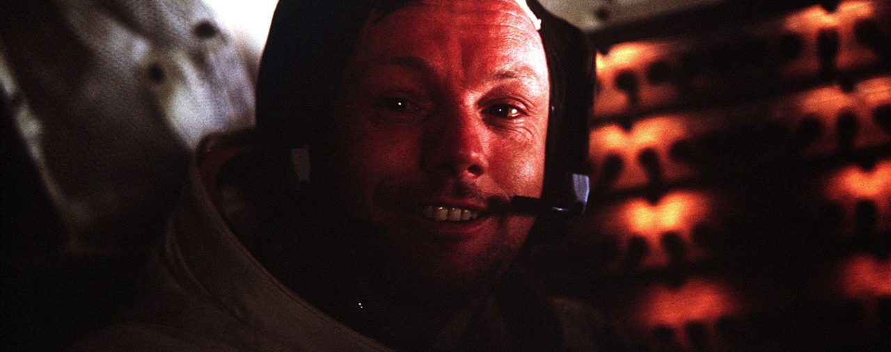 Negligencia, millonario pago secreto y estricta confidencialidad: revelan detalles sobre la muerte de Neil Armstrong, el primer hombre en pisar la luna